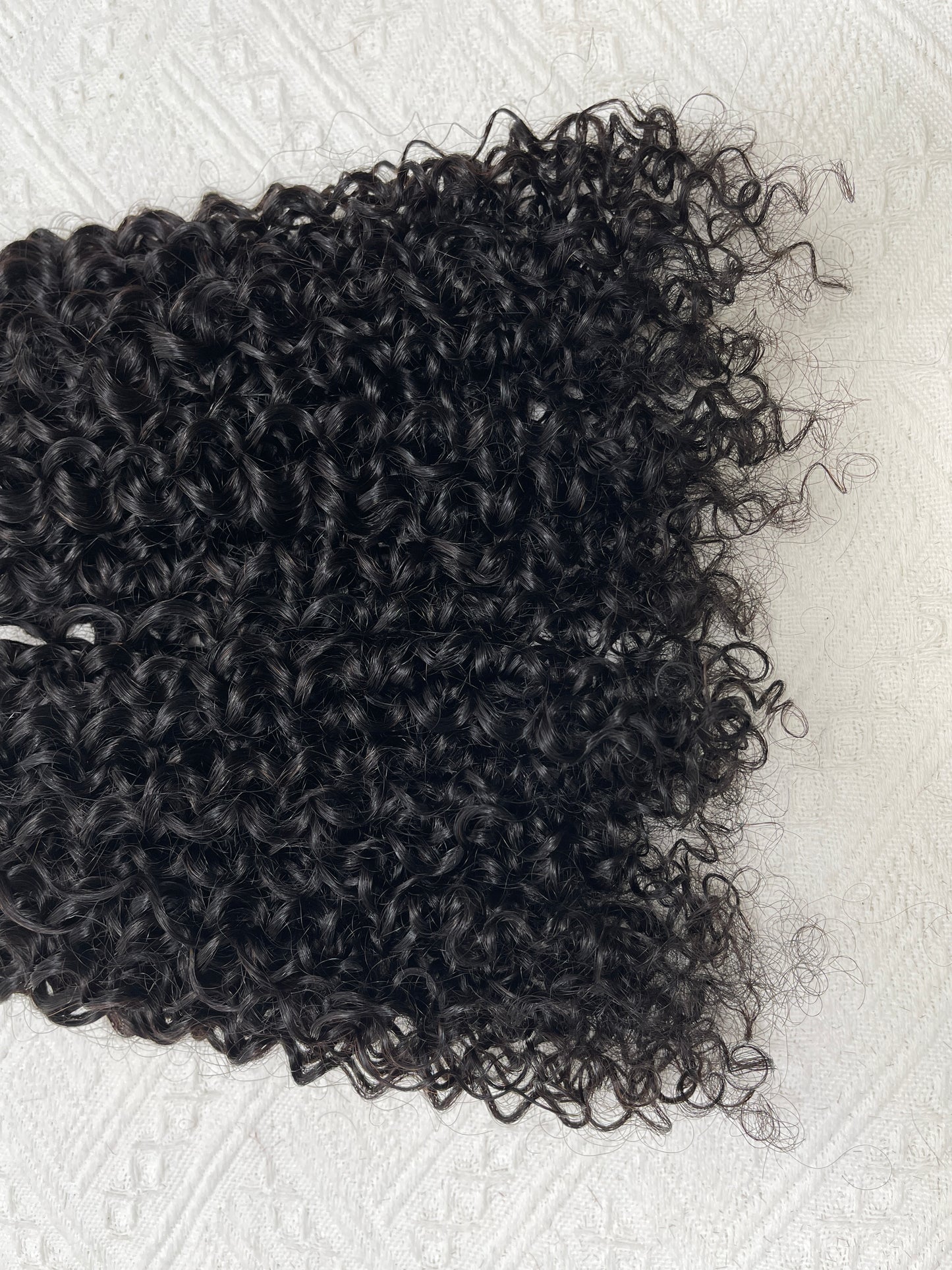 SendeHair Human Hair Extension Pissy Curls Weave  Jerry  Curl 10A/12A Human Hair Bundles Raw Virgin Hairs For Black Women