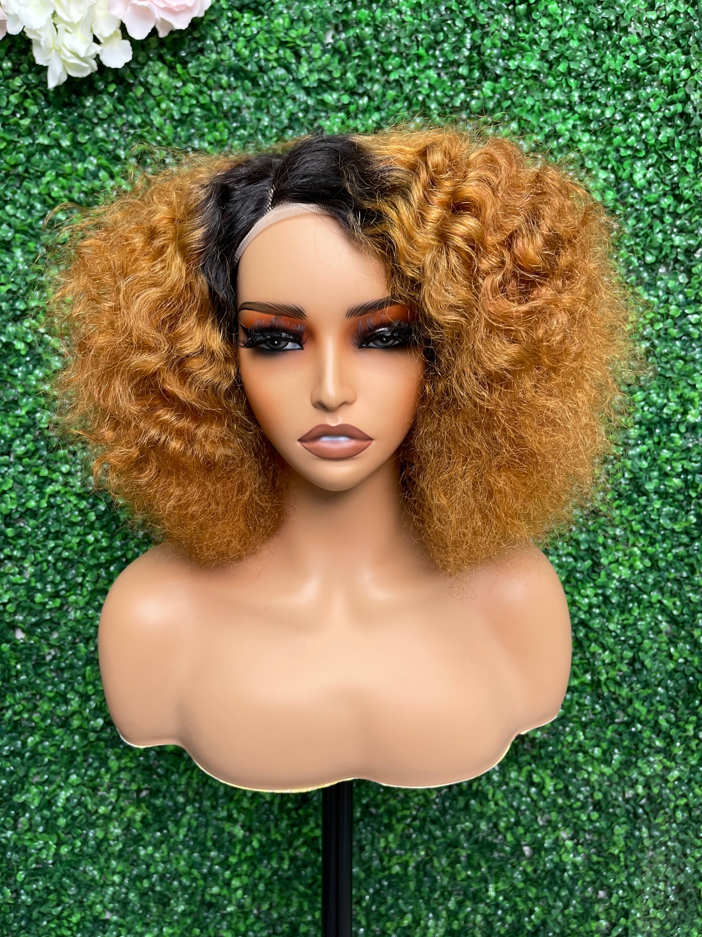 SendeHair Wholesale 180% Density Afro Curl Hair Human Lace Front Raw Virgin Brazilian Unprocessed Cuticle Aligned Lace Human Hair Wig