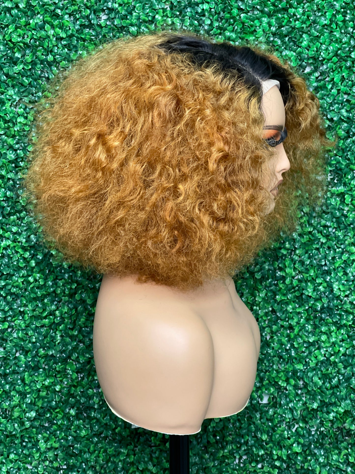 SendeHair Wholesale 180% Density Afro Curl Hair Human Lace Front Raw Virgin Brazilian Unprocessed Cuticle Aligned Lace Human Hair Wig