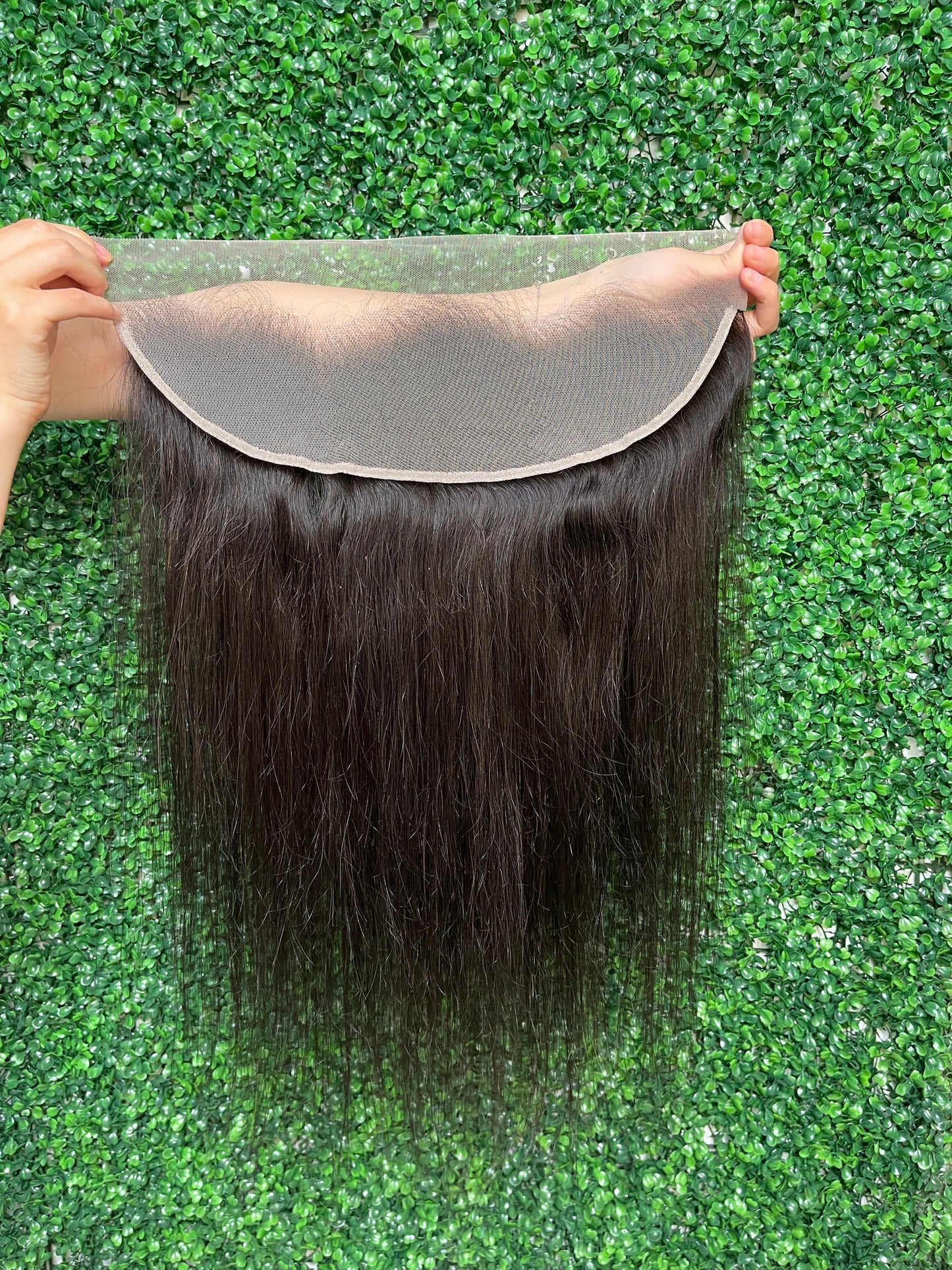 SendeHair Unprocessed Peruvian Human Hair Straight 13X4/4×4 Lace Frontal Closure Free Part With  Natural Hair